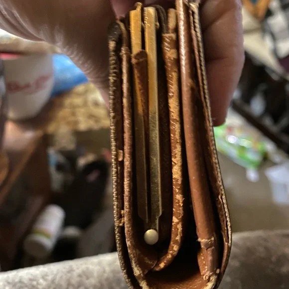 AUTHENTIC Louis Vuitton Monogram Wallet - Picture 3 of 15